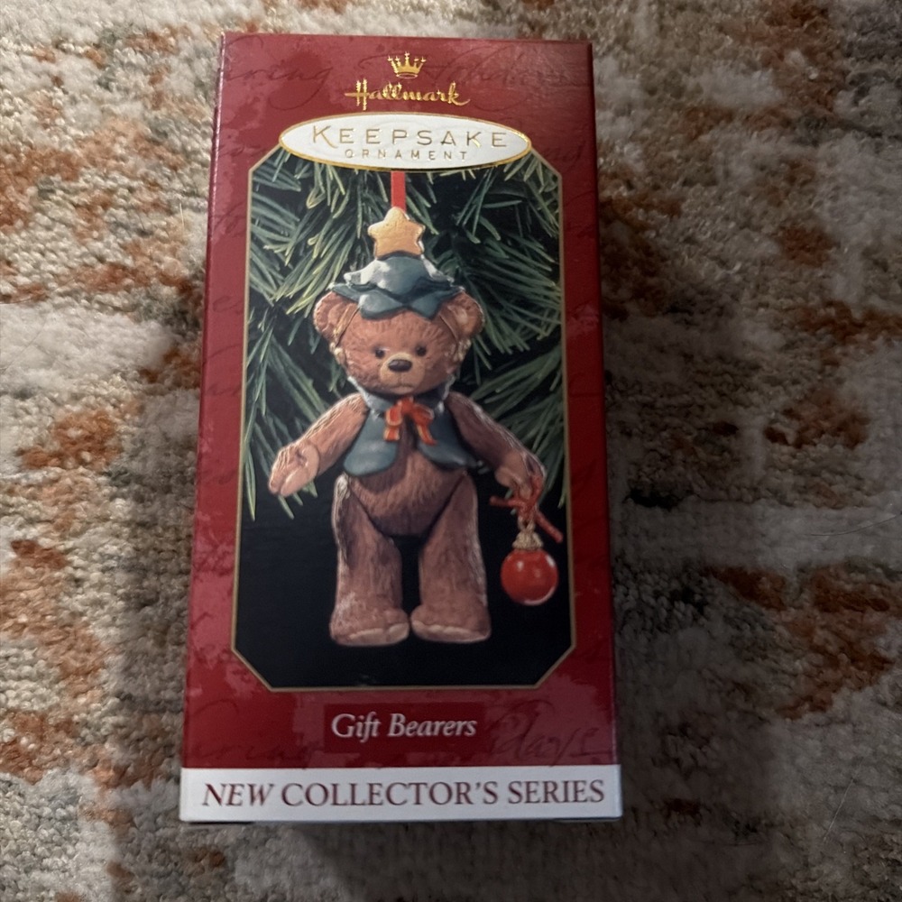 Hallmark Ornament  1999 Gift Bearers  1st in Series Hh24